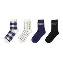 Cute high quality popular Plaid  design funny girls black woman  custom wholesale  happy socks